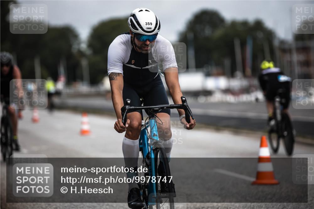 16.08.2026 - KN Förde Triathlon 2026 H.Heesch http://msf.ph/oto/9978747 16.08.2026 11:26:57 Radfahren 343, 359, 361, 383, 412, 804 meine-sportfotos.de