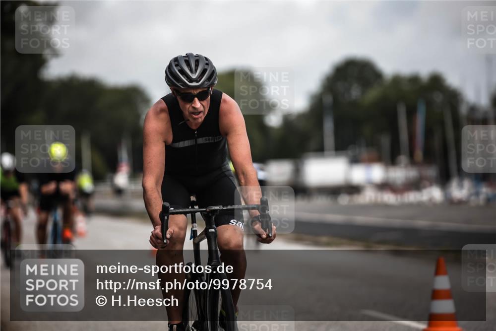 16.08.2026 - KN Förde Triathlon 2026 H.Heesch http://msf.ph/oto/9978754 16.08.2026 11:26:58 Radfahren 343, 359, 361, 383, 412, 804 meine-sportfotos.de