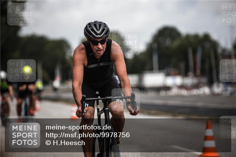 16.08.2026 - KN Förde Triathlon 2026 H.Heesch http://msf.ph/oto/9978756 16.08.2026 11:26:58 Radfahren 343, 359, 361, 383, 412, 804 meine-sportfotos.de