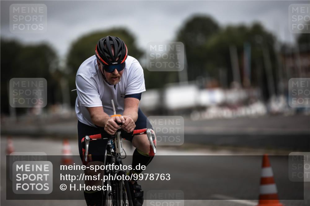16.08.2026 - KN Förde Triathlon 2026 H.Heesch http://msf.ph/oto/9978763 16.08.2026 11:32:53 Radfahren 348, 391, 399 meine-sportfotos.de