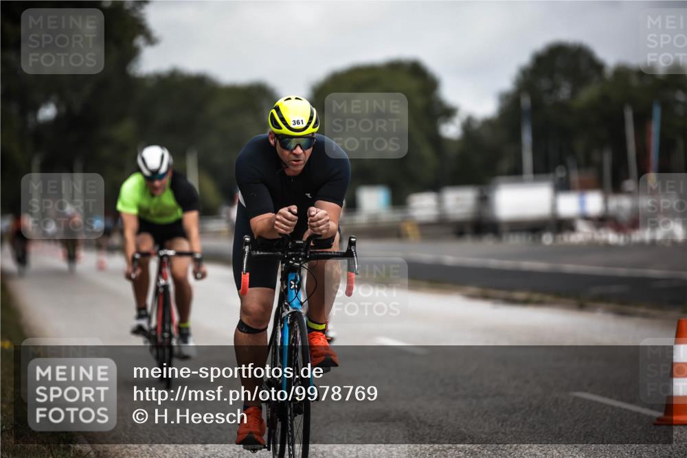 16.08.2026 - KN Förde Triathlon 2026 H.Heesch http://msf.ph/oto/9978769 16.08.2026 11:27:00 Radfahren 343, 359, 361, 383, 412, 804 meine-sportfotos.de