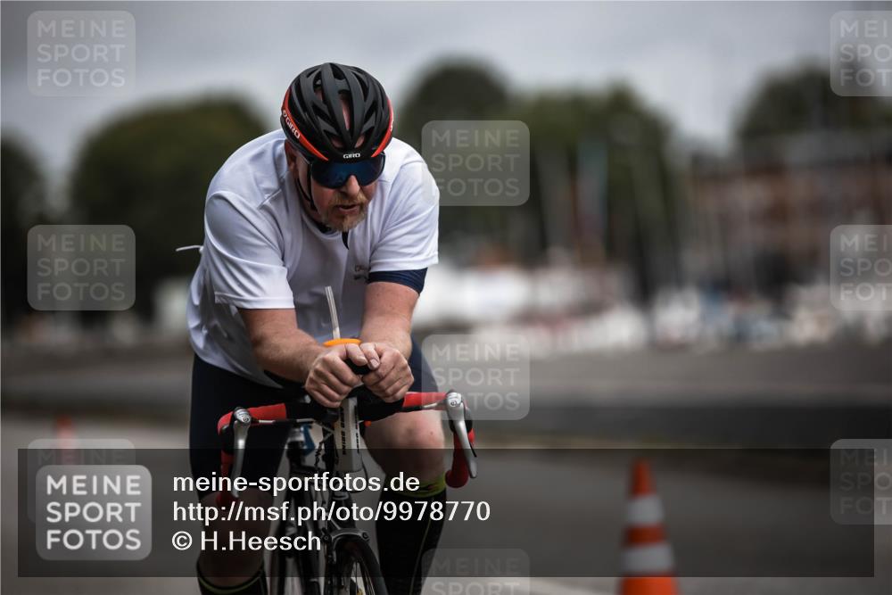 16.08.2026 - KN Förde Triathlon 2026 H.Heesch http://msf.ph/oto/9978770 16.08.2026 11:32:53 Radfahren 348, 391, 399 meine-sportfotos.de