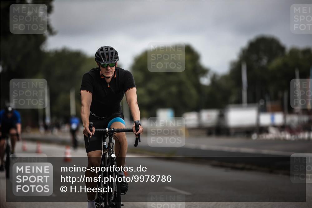 16.08.2026 - KN Förde Triathlon 2026 H.Heesch http://msf.ph/oto/9978786 16.08.2026 11:32:59 Radfahren 368, 399, 430 meine-sportfotos.de