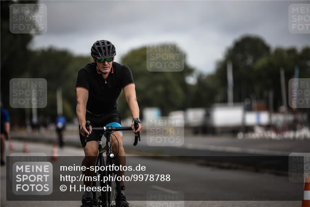 16.08.2026 - KN Förde Triathlon 2026 H.Heesch http://msf.ph/oto/9978788 16.08.2026 11:32:59 Radfahren 368, 399, 430 meine-sportfotos.de