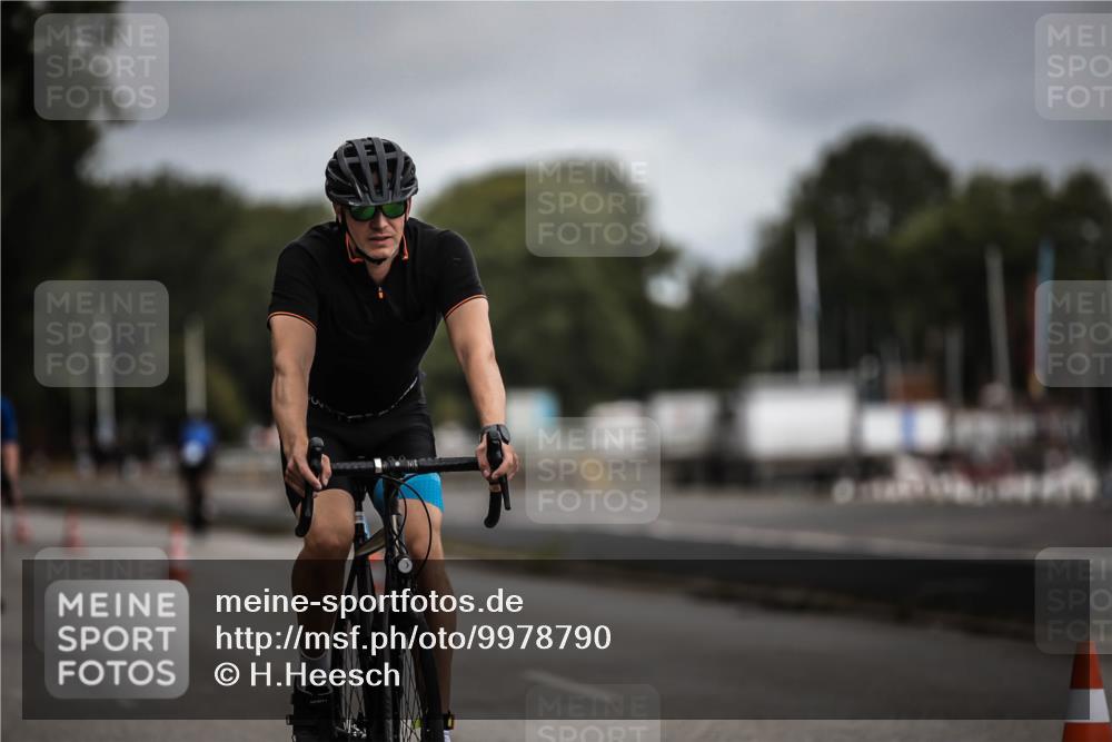 16.08.2026 - KN Förde Triathlon 2026 H.Heesch http://msf.ph/oto/9978790 16.08.2026 11:32:59 Radfahren 368, 399, 430 meine-sportfotos.de