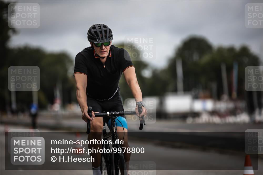 16.08.2026 - KN Förde Triathlon 2026 H.Heesch http://msf.ph/oto/9978800 16.08.2026 11:32:59 Radfahren 368, 399, 430 meine-sportfotos.de