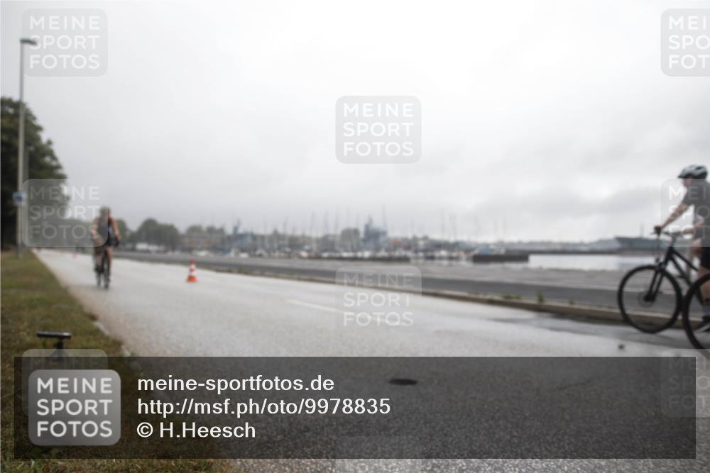 16.08.2026 - KN Förde Triathlon 2026 H.Heesch http://msf.ph/oto/9978835 16.08.2026 10:04:50 Radfahren 128, 132 meine-sportfotos.de