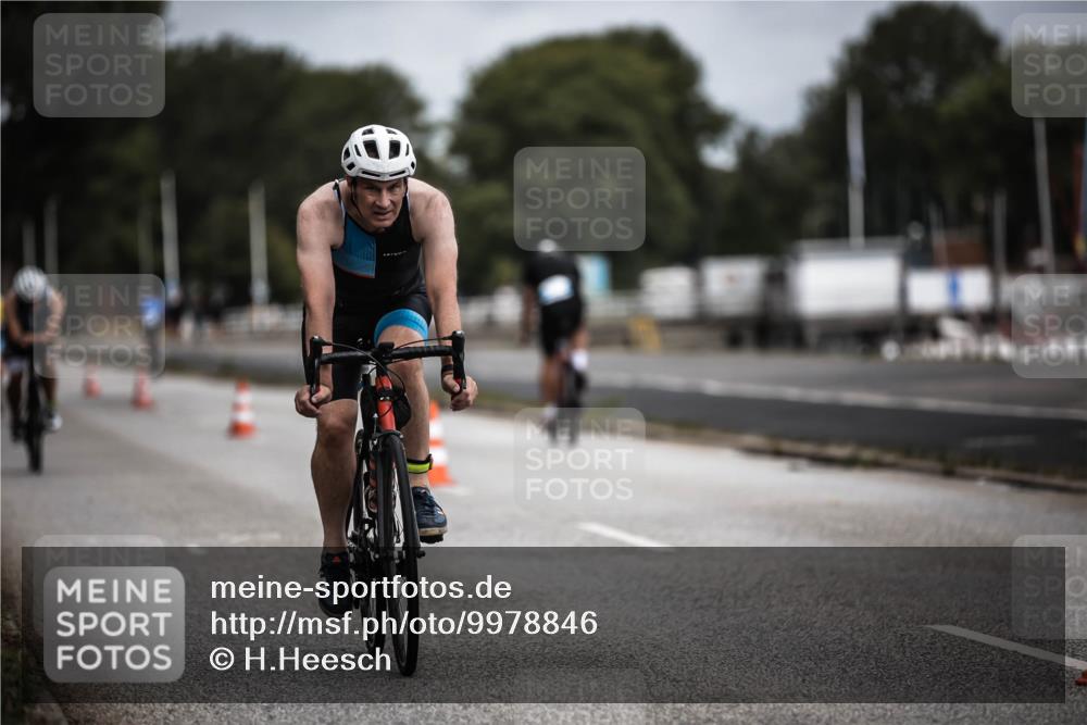 16.08.2026 - KN Förde Triathlon 2026 H.Heesch http://msf.ph/oto/9978846 16.08.2026 11:33:03 Radfahren 368, 369, 386, 430 meine-sportfotos.de