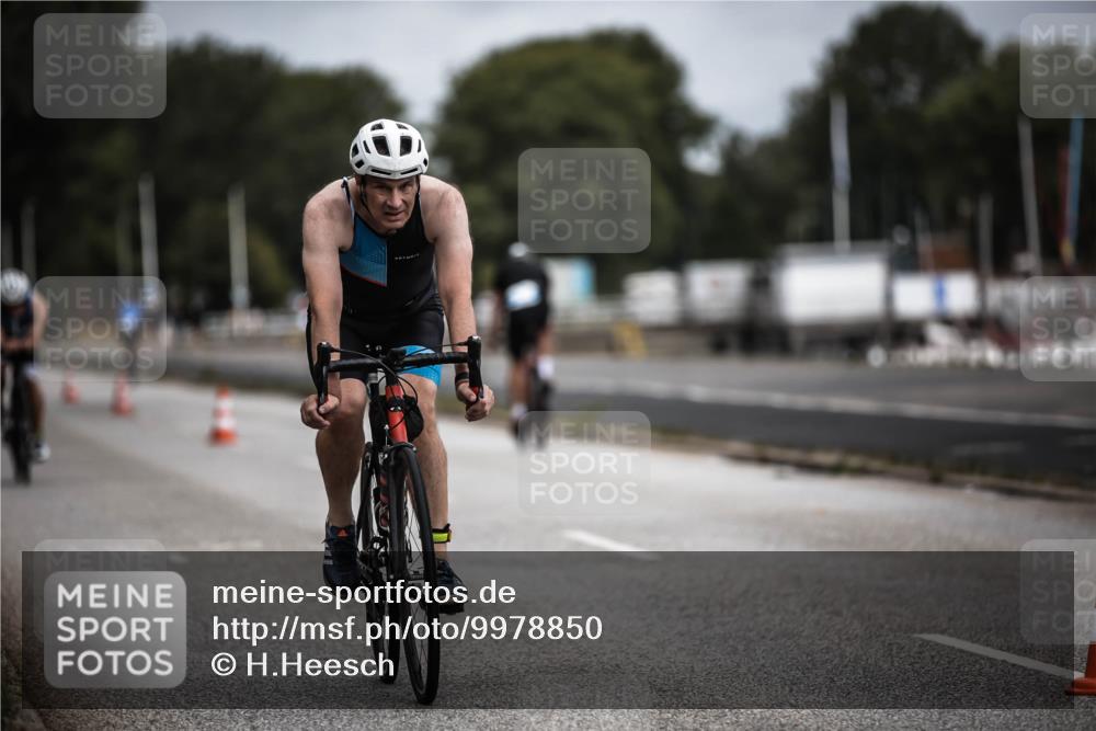 16.08.2026 - KN Förde Triathlon 2026 H.Heesch http://msf.ph/oto/9978850 16.08.2026 11:33:03 Radfahren 368, 369, 386, 430 meine-sportfotos.de