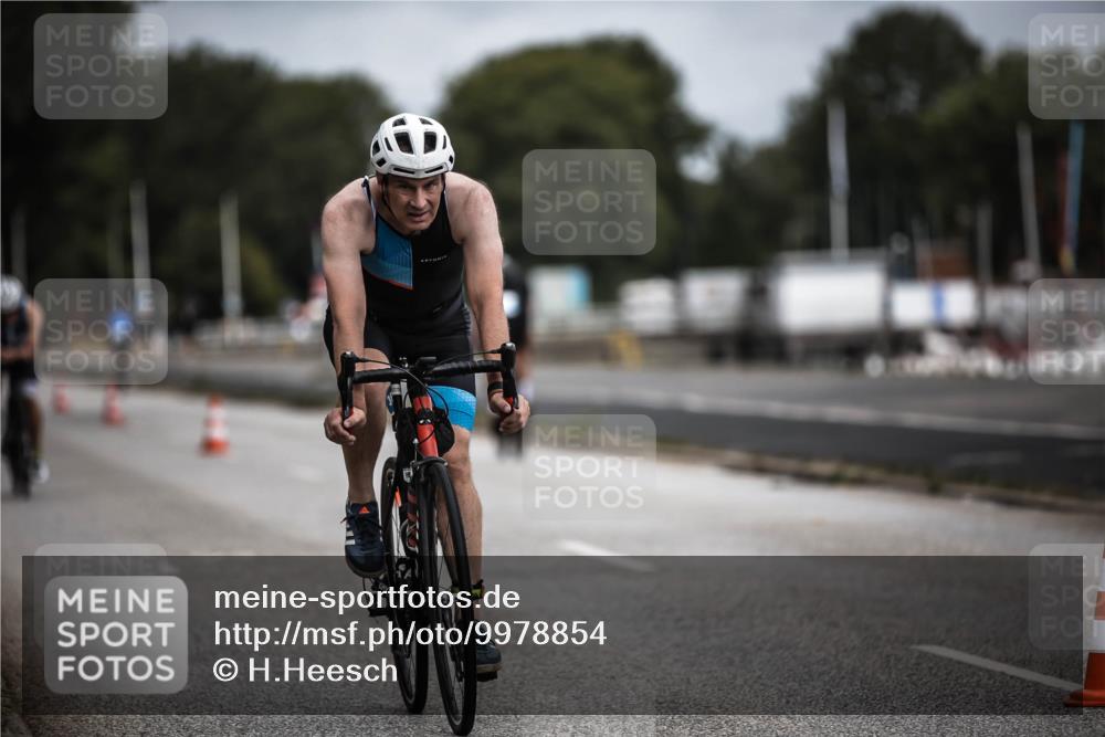 16.08.2026 - KN Förde Triathlon 2026 H.Heesch http://msf.ph/oto/9978854 16.08.2026 11:33:03 Radfahren 368, 369, 386, 430 meine-sportfotos.de
