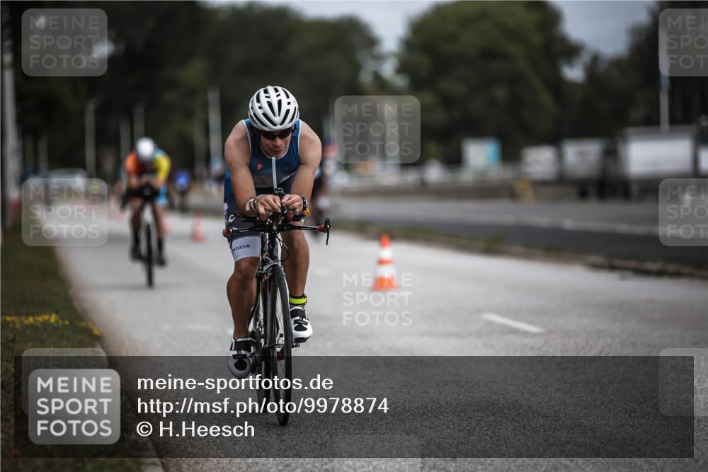 16.08.2026 - KN Förde Triathlon 2026 H.Heesch http://msf.ph/oto/9978874 16.08.2026 11:33:06 Radfahren 369, 386, 411 meine-sportfotos.de