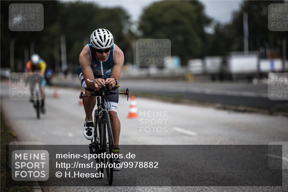 16.08.2026 - KN Förde Triathlon 2026 H.Heesch http://msf.ph/oto/9978882 16.08.2026 11:33:06 Radfahren 369, 386, 411 meine-sportfotos.de