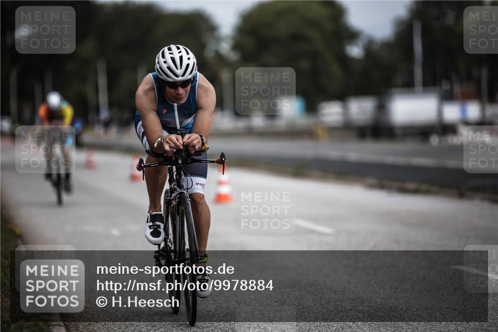 16.08.2026 - KN Förde Triathlon 2026 H.Heesch http://msf.ph/oto/9978884 16.08.2026 11:33:06 Radfahren 369, 386, 411 meine-sportfotos.de