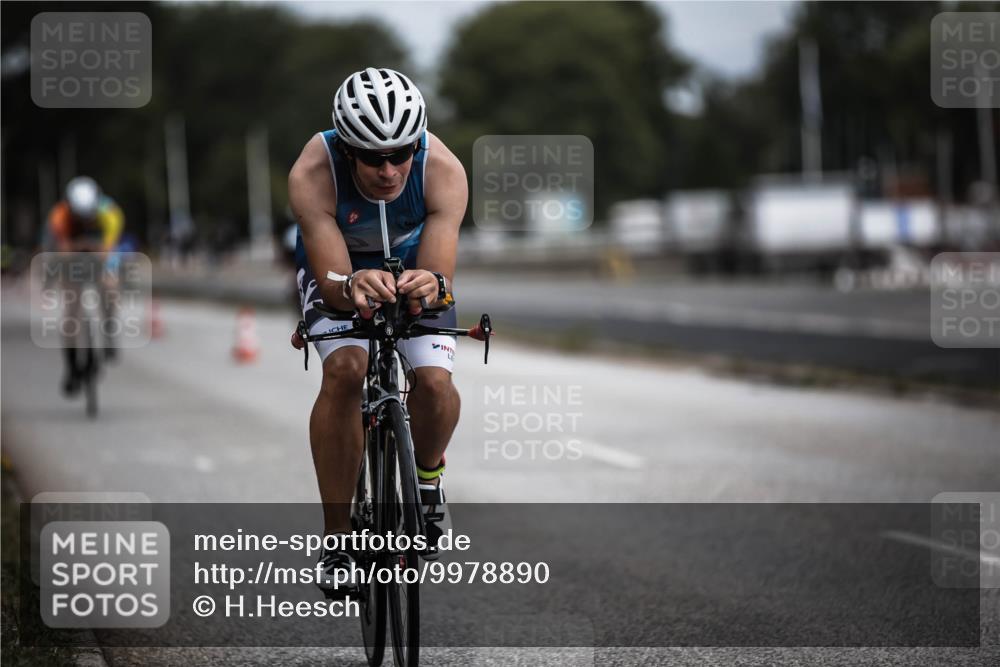 16.08.2026 - KN Förde Triathlon 2026 H.Heesch http://msf.ph/oto/9978890 16.08.2026 11:33:06 Radfahren 369, 386, 411 meine-sportfotos.de