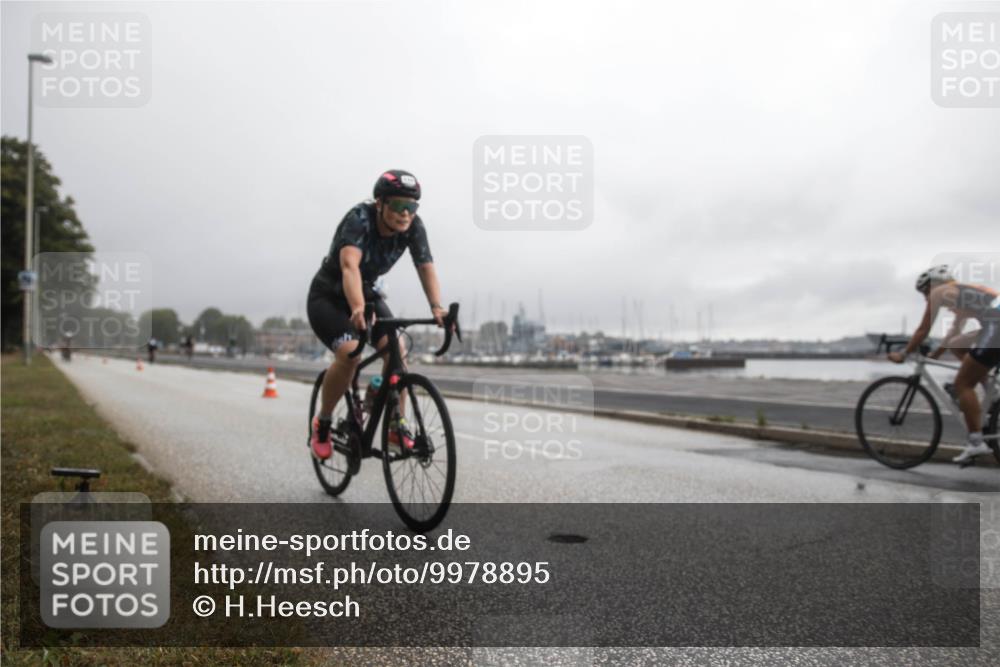 16.08.2026 - KN Förde Triathlon 2026 H.Heesch http://msf.ph/oto/9978895 16.08.2026 10:05:39 Radfahren  meine-sportfotos.de