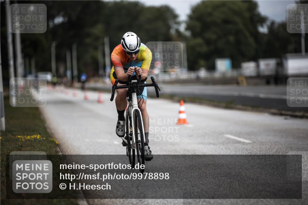16.08.2026 - KN Förde Triathlon 2026 H.Heesch http://msf.ph/oto/9978898 16.08.2026 11:33:08 Radfahren 369, 386, 411 meine-sportfotos.de