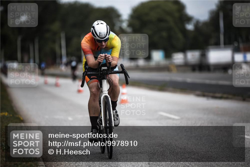 16.08.2026 - KN Förde Triathlon 2026 H.Heesch http://msf.ph/oto/9978910 16.08.2026 11:33:08 Radfahren 369, 386, 411 meine-sportfotos.de