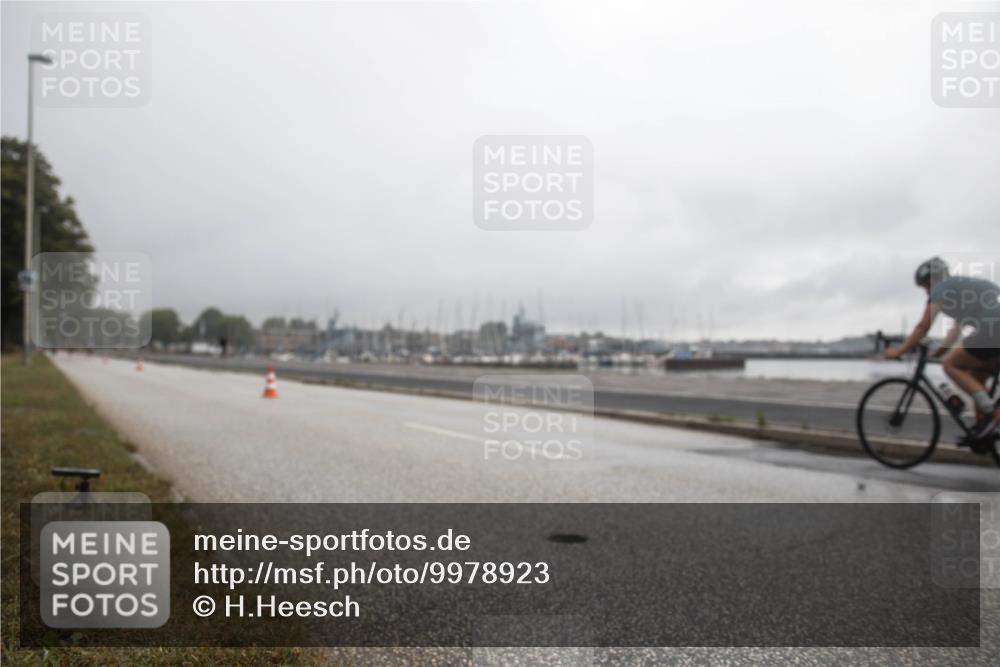 16.08.2026 - KN Förde Triathlon 2026 H.Heesch http://msf.ph/oto/9978923 16.08.2026 10:06:02 Radfahren  meine-sportfotos.de