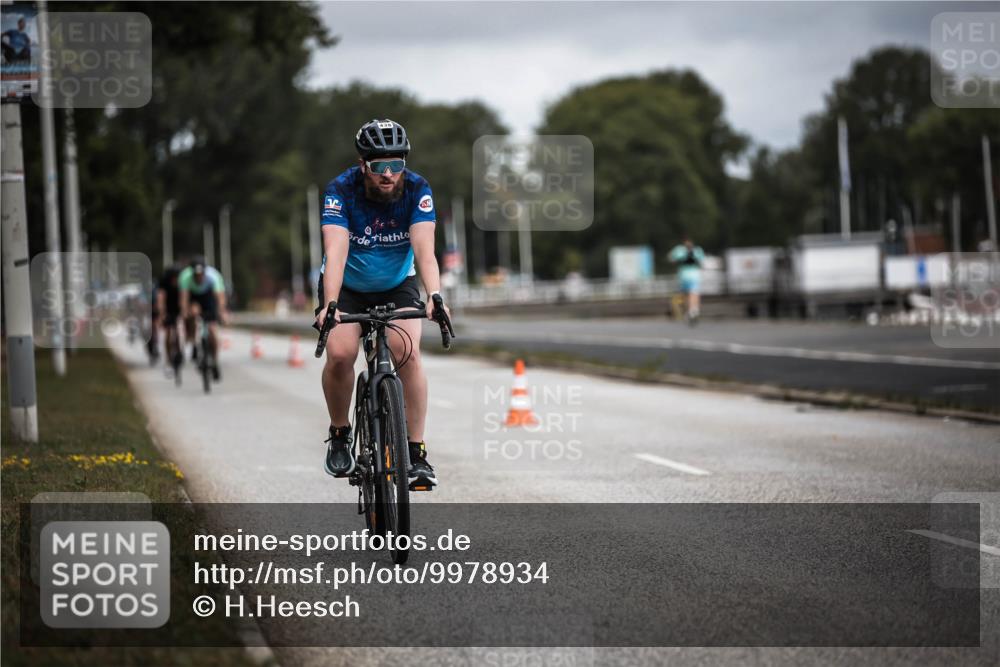 16.08.2026 - KN Förde Triathlon 2026 H.Heesch http://msf.ph/oto/9978934 16.08.2026 11:33:26 Radfahren 350, 376, 379, 438 meine-sportfotos.de