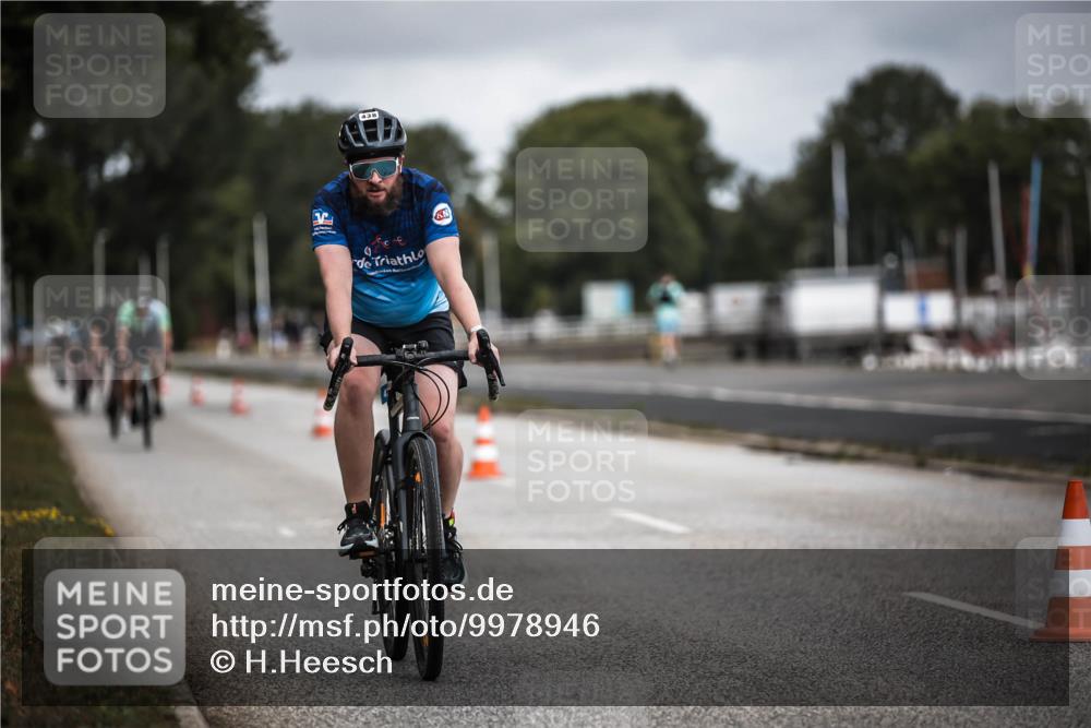 16.08.2026 - KN Förde Triathlon 2026 H.Heesch http://msf.ph/oto/9978946 16.08.2026 11:33:26 Radfahren 350, 376, 379, 438 meine-sportfotos.de