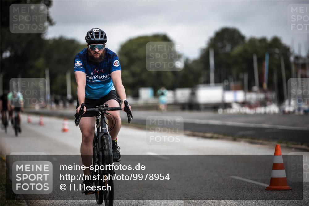 16.08.2026 - KN Förde Triathlon 2026 H.Heesch http://msf.ph/oto/9978954 16.08.2026 11:33:26 Radfahren 350, 376, 379, 438 meine-sportfotos.de