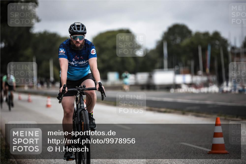 16.08.2026 - KN Förde Triathlon 2026 H.Heesch http://msf.ph/oto/9978956 16.08.2026 11:33:26 Radfahren 350, 376, 379, 438 meine-sportfotos.de