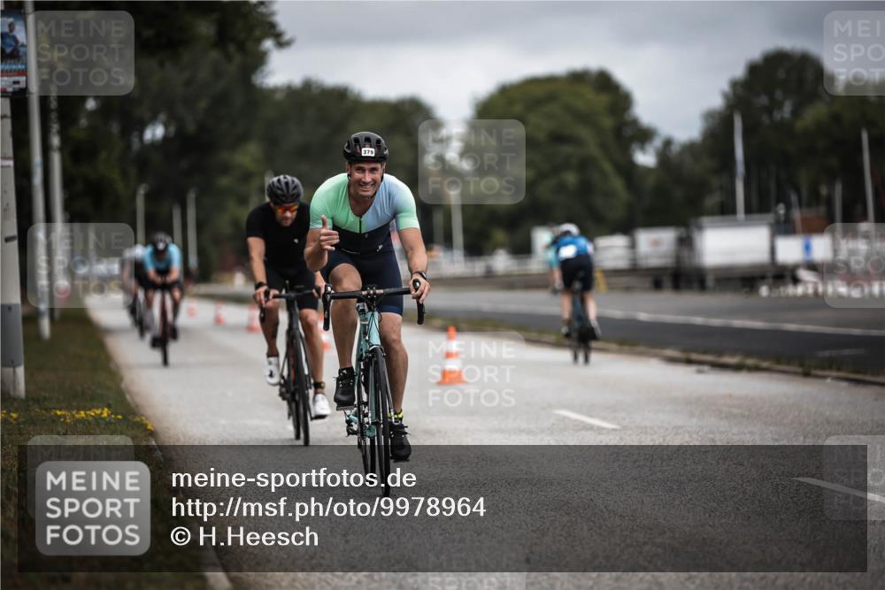 16.08.2026 - KN Förde Triathlon 2026 H.Heesch http://msf.ph/oto/9978964 16.08.2026 11:33:29 Radfahren 379, 403, 438 meine-sportfotos.de