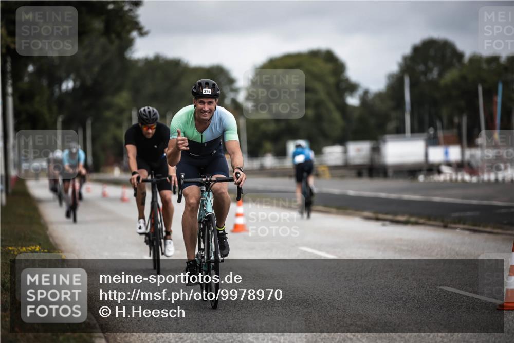 16.08.2026 - KN Förde Triathlon 2026 H.Heesch http://msf.ph/oto/9978970 16.08.2026 11:33:30 Radfahren 379, 403, 438 meine-sportfotos.de