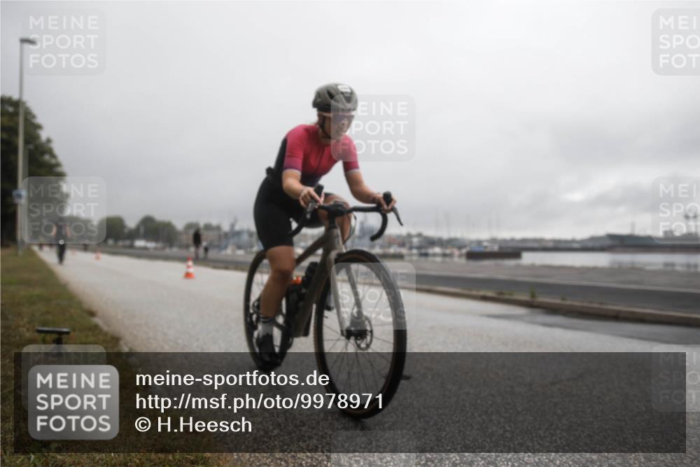 16.08.2026 - KN Förde Triathlon 2026 H.Heesch http://msf.ph/oto/9978971 16.08.2026 10:06:39 Radfahren 213, 260 meine-sportfotos.de