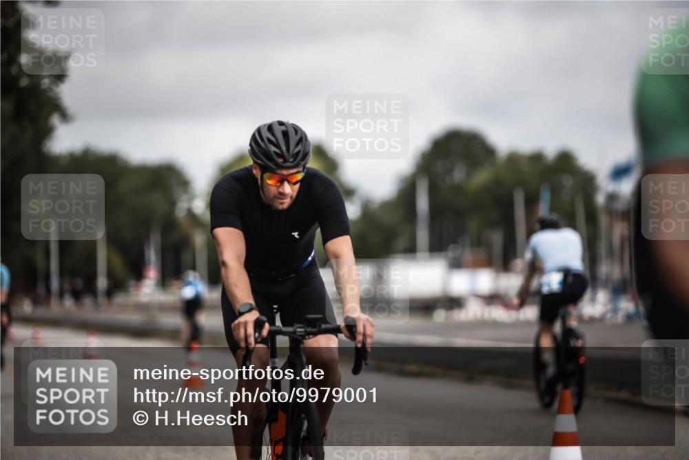 16.08.2026 - KN Förde Triathlon 2026 H.Heesch http://msf.ph/oto/9979001 16.08.2026 11:33:31 Radfahren 316, 379, 403, 438 meine-sportfotos.de