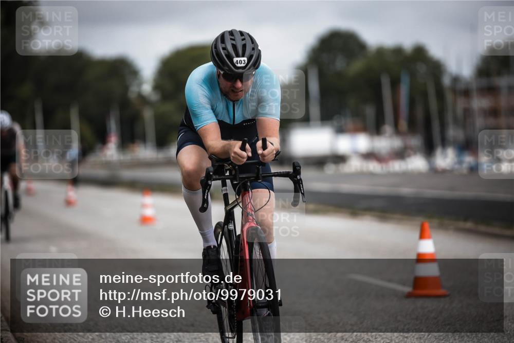 16.08.2026 - KN Förde Triathlon 2026 H.Heesch http://msf.ph/oto/9979031 16.08.2026 11:33:34 Radfahren 316, 379, 388, 403, 409 meine-sportfotos.de
