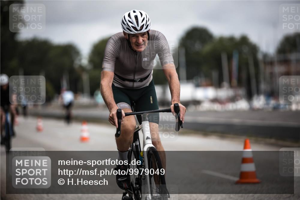 16.08.2026 - KN Förde Triathlon 2026 H.Heesch http://msf.ph/oto/9979049 16.08.2026 11:33:36 Radfahren 316, 388, 403, 409 meine-sportfotos.de