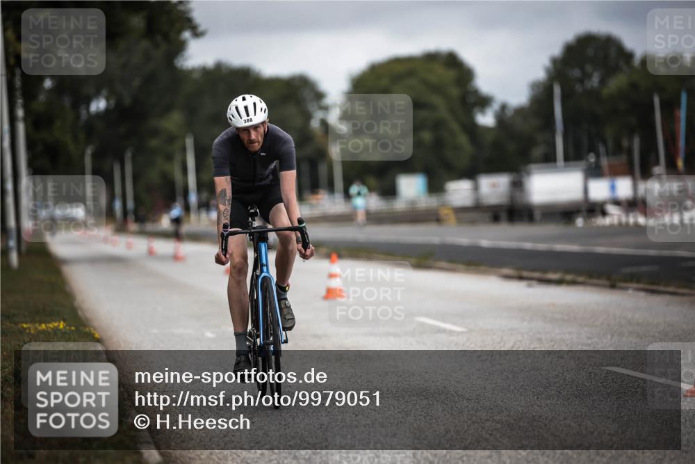16.08.2026 - KN Förde Triathlon 2026 H.Heesch http://msf.ph/oto/9979051 16.08.2026 11:33:37 Radfahren 316, 388, 403, 409 meine-sportfotos.de