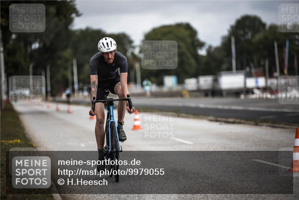 16.08.2026 - KN Förde Triathlon 2026 H.Heesch http://msf.ph/oto/9979055 16.08.2026 11:33:37 Radfahren 316, 388, 403, 409 meine-sportfotos.de