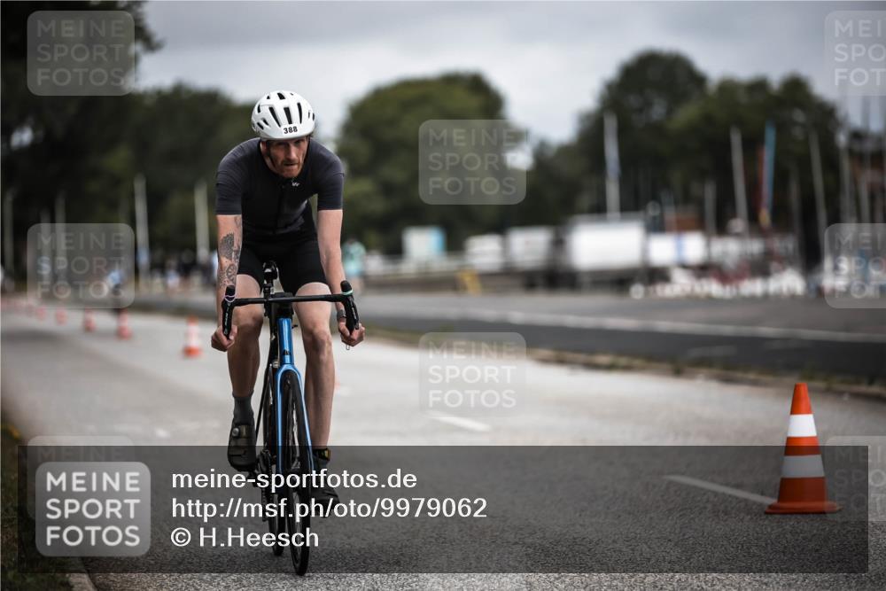 16.08.2026 - KN Förde Triathlon 2026 H.Heesch http://msf.ph/oto/9979062 16.08.2026 11:33:37 Radfahren 316, 388, 403, 409 meine-sportfotos.de