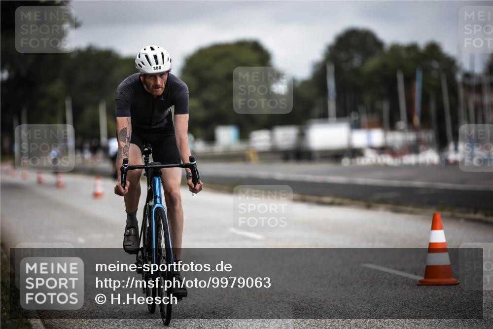 16.08.2026 - KN Förde Triathlon 2026 H.Heesch http://msf.ph/oto/9979063 16.08.2026 11:33:37 Radfahren 316, 388, 403, 409 meine-sportfotos.de