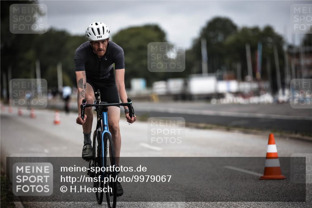 16.08.2026 - KN Förde Triathlon 2026 H.Heesch http://msf.ph/oto/9979067 16.08.2026 11:33:38 Radfahren 316, 388, 409 meine-sportfotos.de