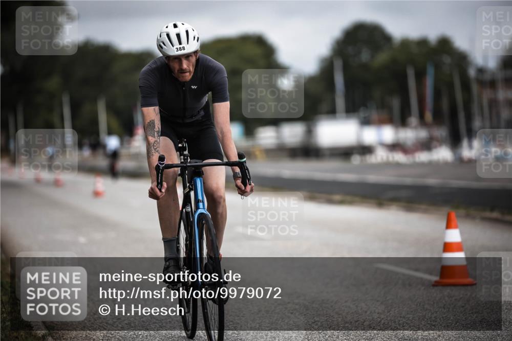 16.08.2026 - KN Förde Triathlon 2026 H.Heesch http://msf.ph/oto/9979072 16.08.2026 11:33:38 Radfahren 316, 388, 409 meine-sportfotos.de