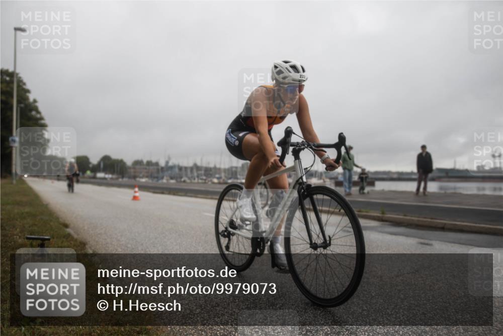 16.08.2026 - KN Förde Triathlon 2026 H.Heesch http://msf.ph/oto/9979073 16.08.2026 10:08:28 Radfahren  meine-sportfotos.de