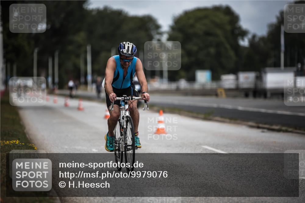 16.08.2026 - KN Förde Triathlon 2026 H.Heesch http://msf.ph/oto/9979076 16.08.2026 11:33:59 Radfahren 328, 357, 375 meine-sportfotos.de