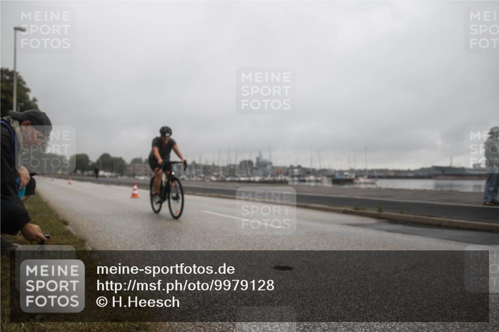 16.08.2026 - KN Förde Triathlon 2026 H.Heesch http://msf.ph/oto/9979128 16.08.2026 10:08:47 Radfahren 205, 250, 256 meine-sportfotos.de