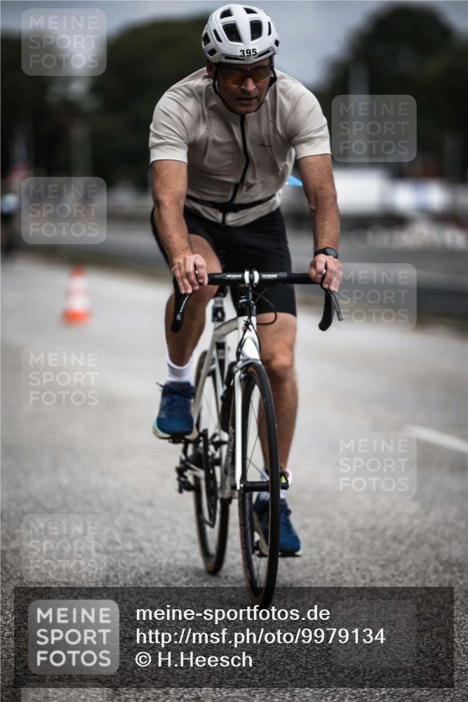 16.08.2026 - KN Förde Triathlon 2026 H.Heesch http://msf.ph/oto/9979134 16.08.2026 11:34:15 Radfahren 359, 361, 395, 415, 424, 804 meine-sportfotos.de