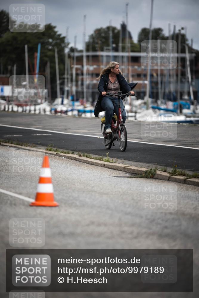 16.08.2026 - KN Förde Triathlon 2026 H.Heesch http://msf.ph/oto/9979189 16.08.2026 11:34:20 Radfahren 422, 424 meine-sportfotos.de