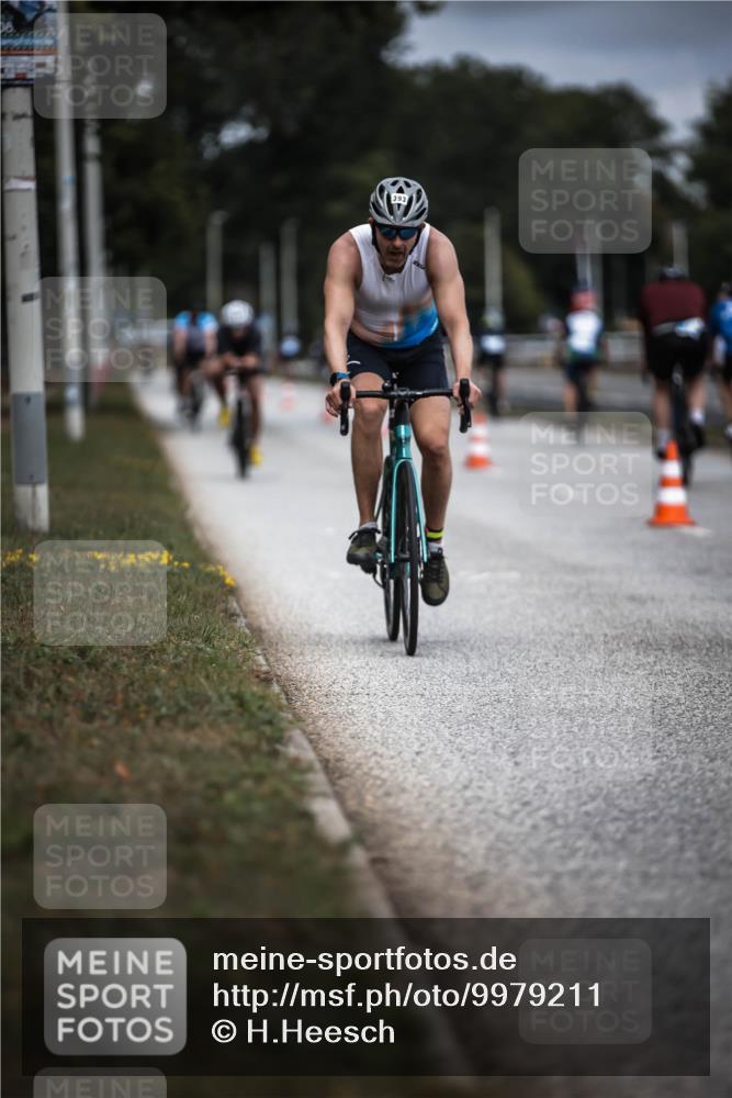 16.08.2026 - KN Förde Triathlon 2026 H.Heesch http://msf.ph/oto/9979211 16.08.2026 11:34:39 Radfahren 343, 393, 400 meine-sportfotos.de