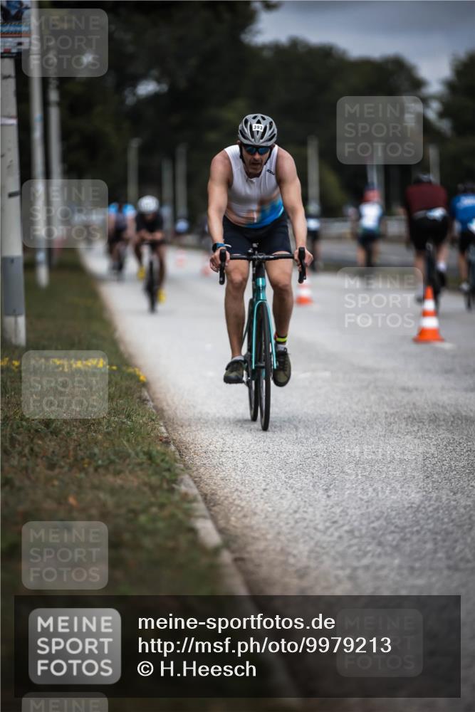 16.08.2026 - KN Förde Triathlon 2026 H.Heesch http://msf.ph/oto/9979213 16.08.2026 11:34:39 Radfahren 343, 393, 400 meine-sportfotos.de
