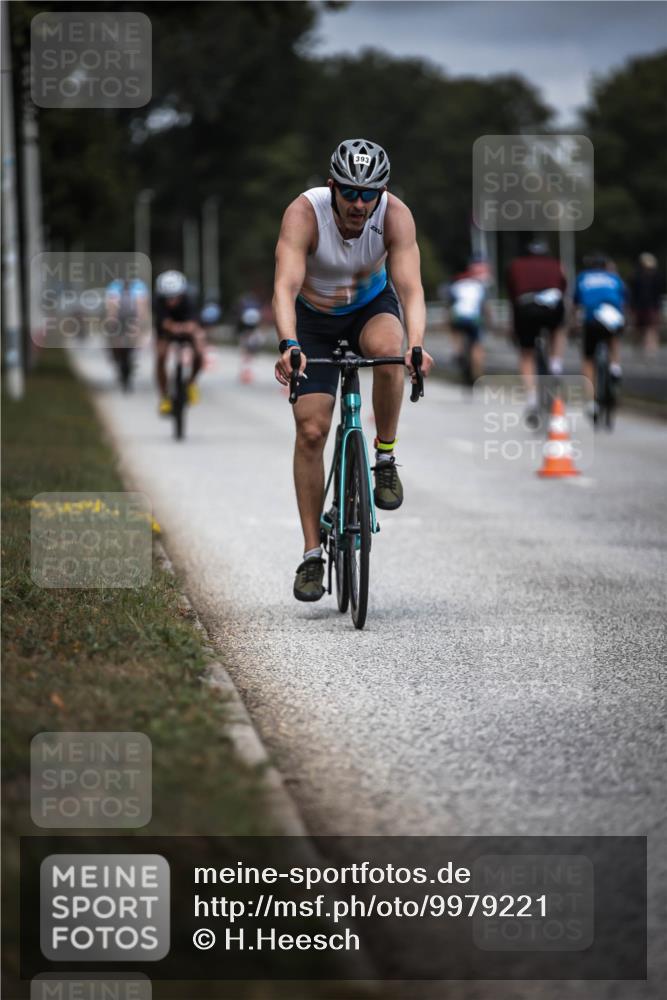 16.08.2026 - KN Förde Triathlon 2026 H.Heesch http://msf.ph/oto/9979221 16.08.2026 11:34:40 Radfahren 343, 393, 400 meine-sportfotos.de
