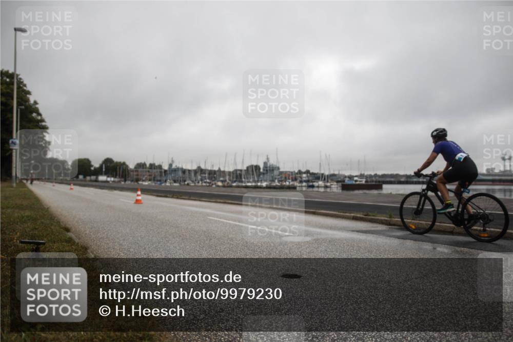 16.08.2026 - KN Förde Triathlon 2026 H.Heesch http://msf.ph/oto/9979230 16.08.2026 10:13:19 Radfahren  meine-sportfotos.de