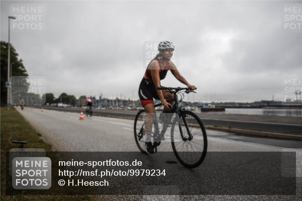 16.08.2026 - KN Förde Triathlon 2026 H.Heesch http://msf.ph/oto/9979234 16.08.2026 10:13:40 Radfahren  meine-sportfotos.de
