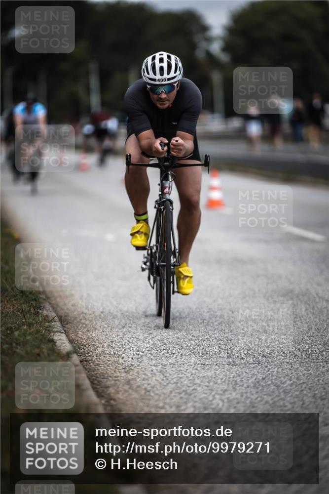 16.08.2026 - KN Förde Triathlon 2026 H.Heesch http://msf.ph/oto/9979271 16.08.2026 11:34:43 Radfahren 343, 345, 358, 393, 400, 410 meine-sportfotos.de