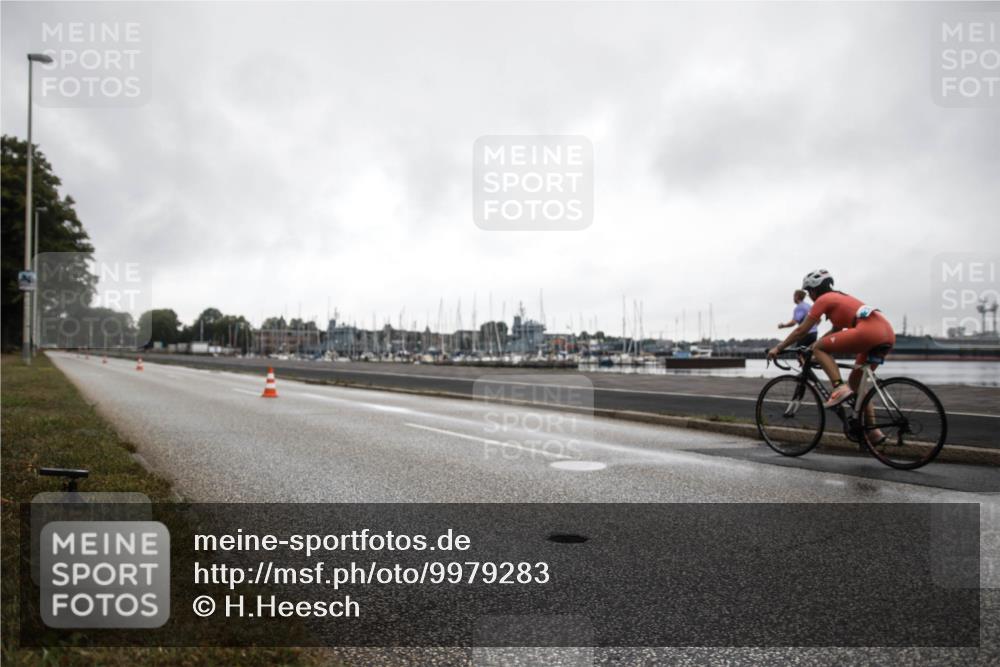16.08.2026 - KN Förde Triathlon 2026 H.Heesch http://msf.ph/oto/9979283 16.08.2026 10:20:39 Radfahren  meine-sportfotos.de